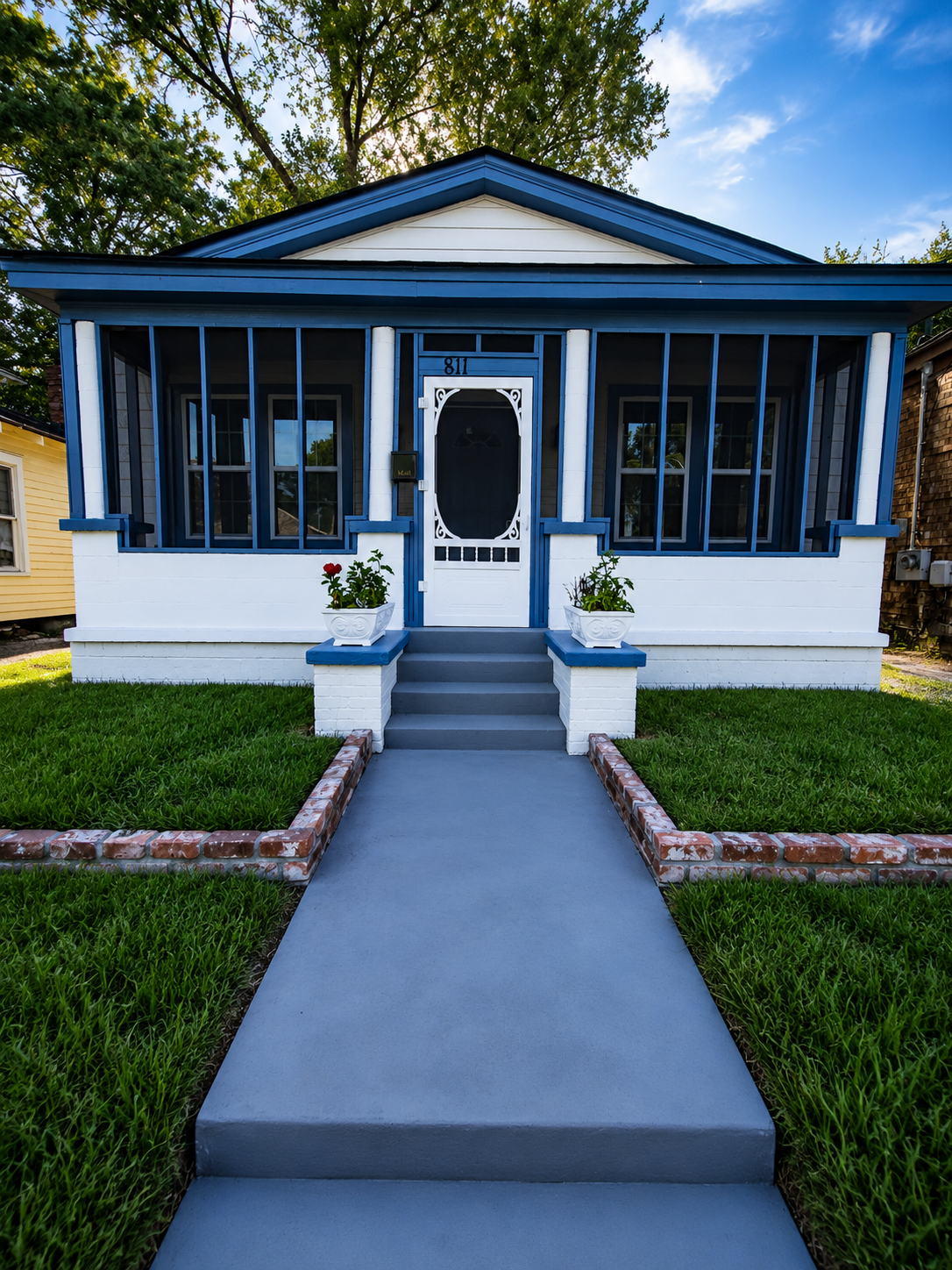 811 Elliott Avenue